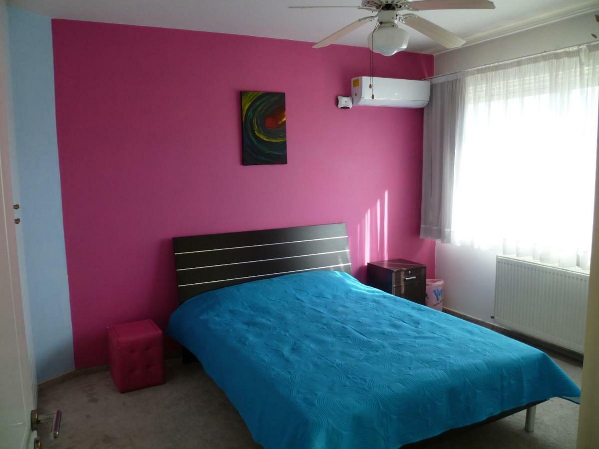 Double Room With Ensuite Bathroom At Datacom Building Nikosia Bagian luar foto