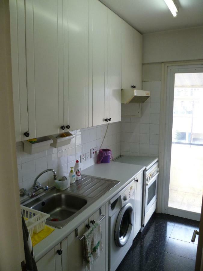 Double Room With Ensuite Bathroom At Datacom Building Nikosia Bagian luar foto